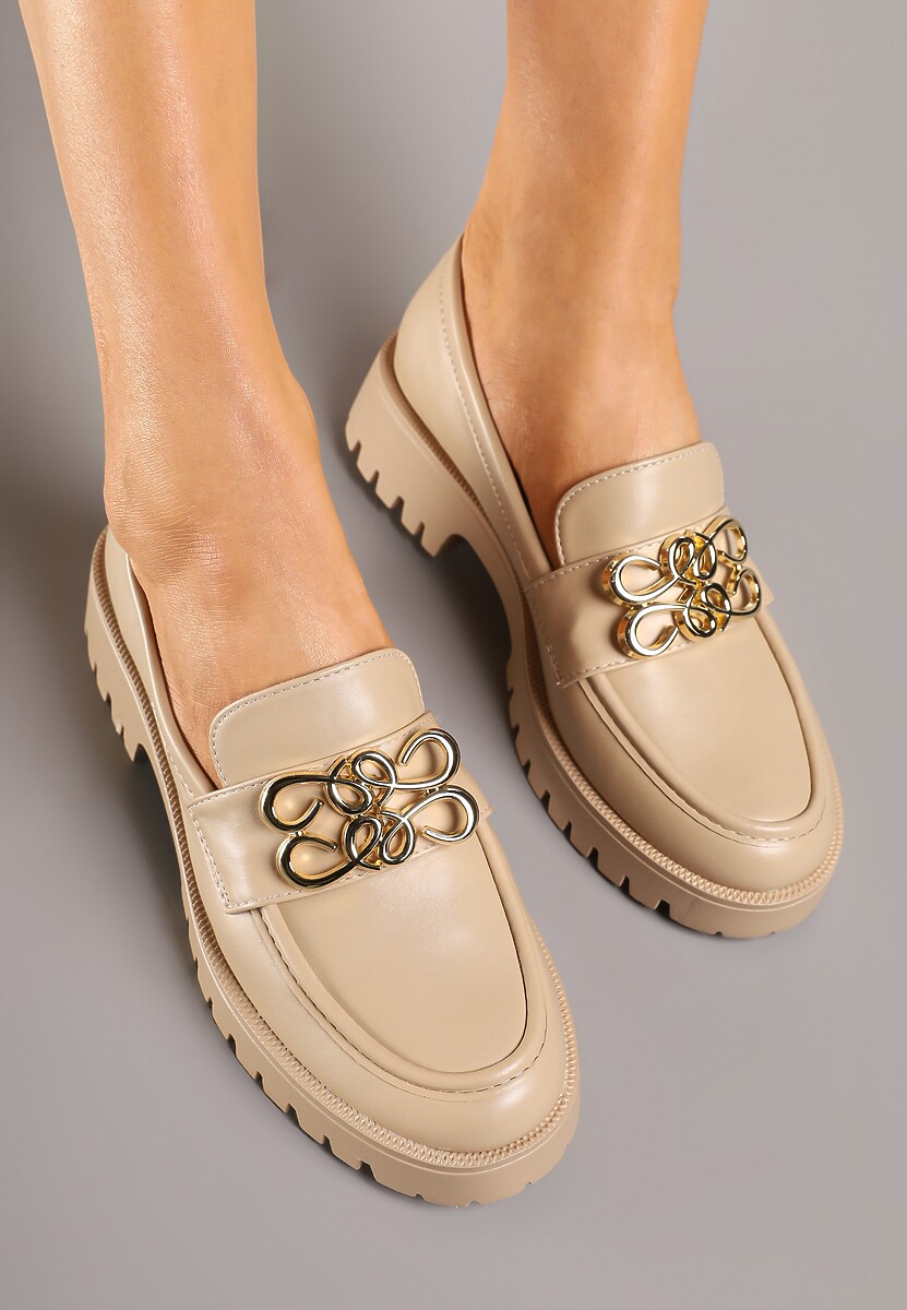 Ciemnobeżowe Mokasyny na Niskiej Platformie z Metalowym Detalem Ahlerina