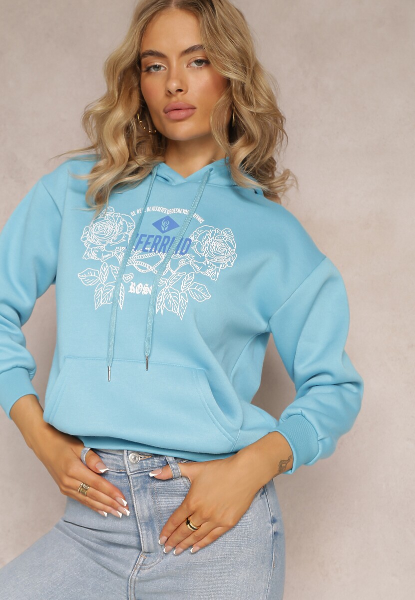 Jasnoniebieska Modna Bluza z Nadrukiem i Kapturem Ozdobiona Nadrukiem Arinalu