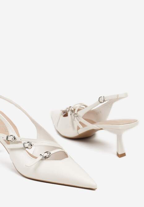 Białe Sandały Typu Kaczuszki Ozdobione Paskami i Sprzączkami Viranivia