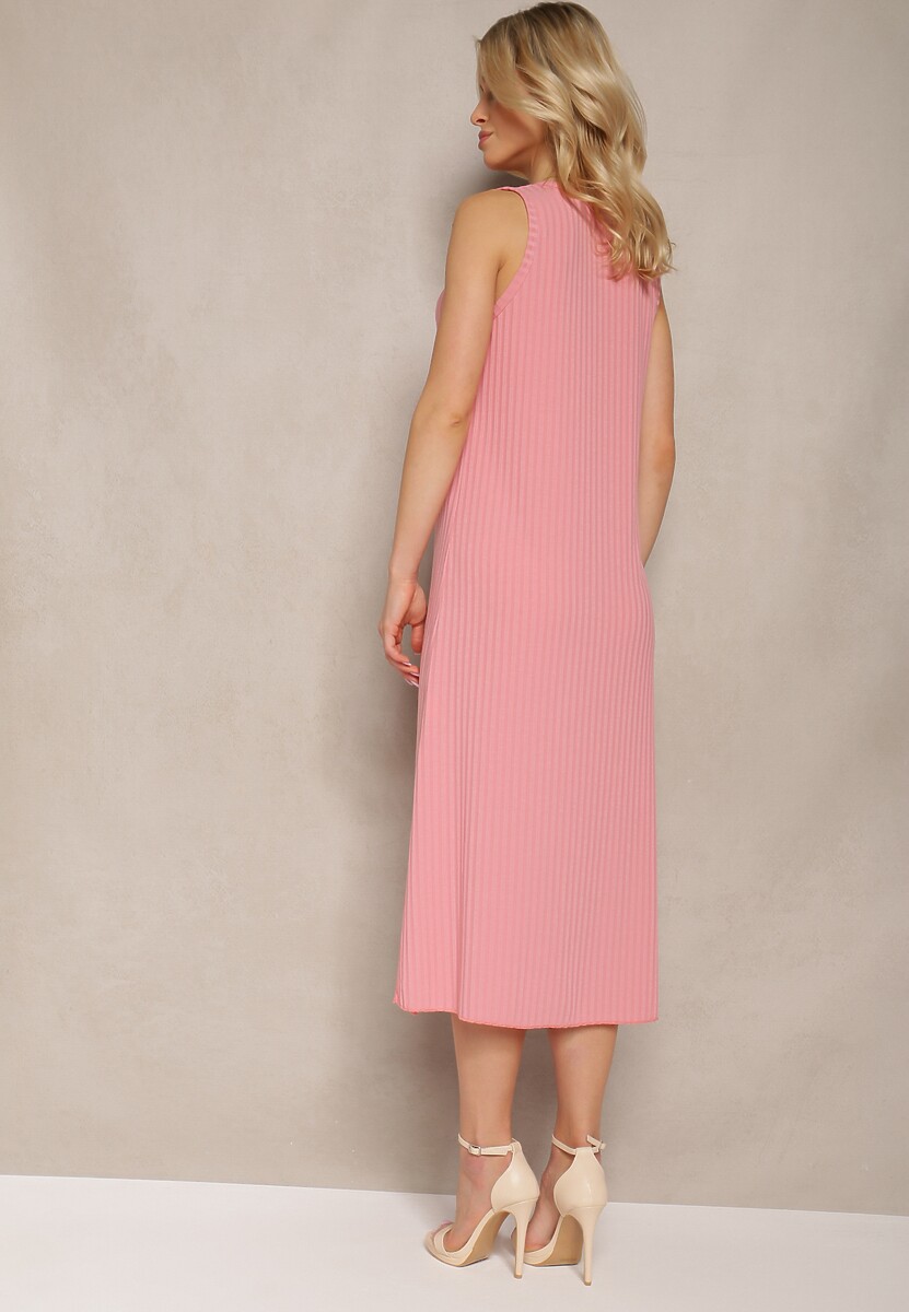 Różowa Sukienka o Pudełkowym Fasonie bez Rękawów z Rozcięciami Obilira