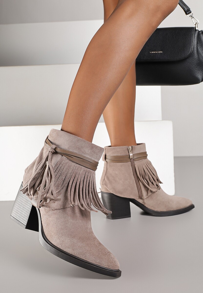 Beżowe Botki Kowbojki na Stożku Ozdobione Frędzlami Umvila