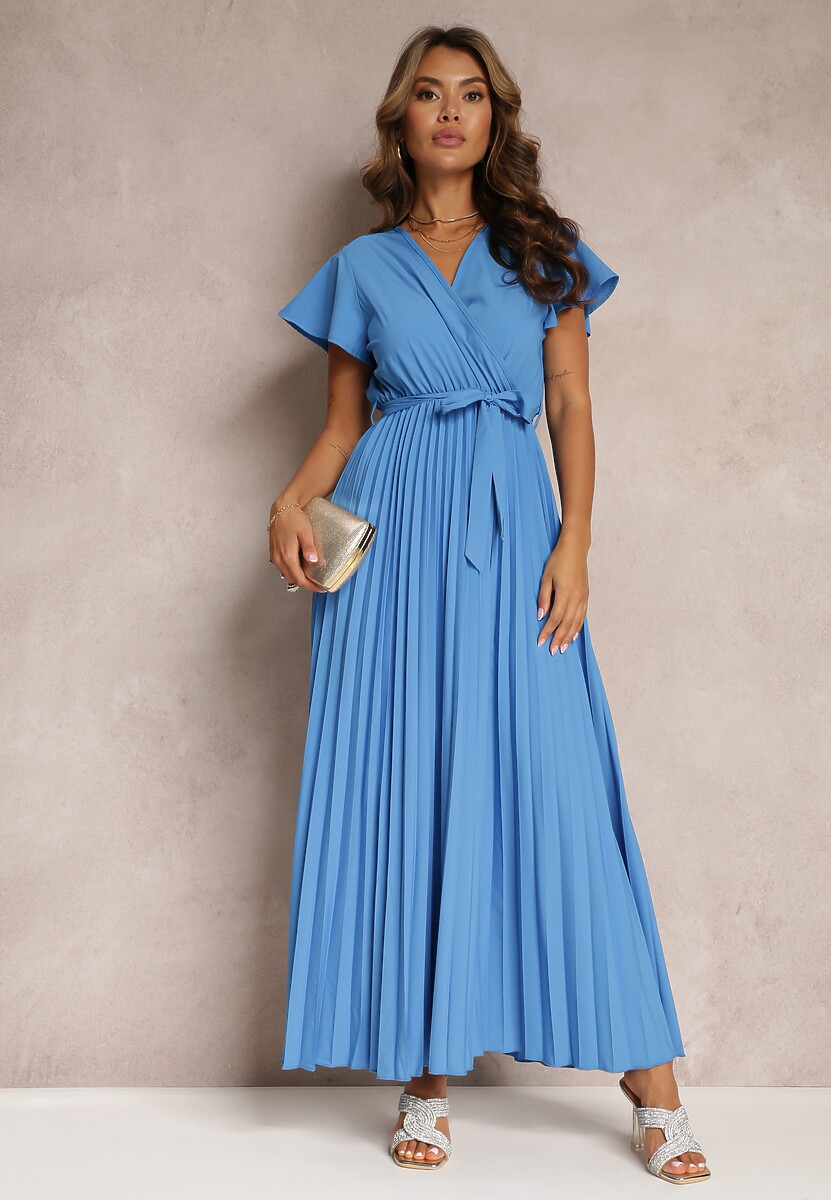 Niebieska Koktajlowa Maxi Sukienka Ozdobiona Plisami z Trójkątnym Dekoltem i Wiązaniem w Talii Phoelia