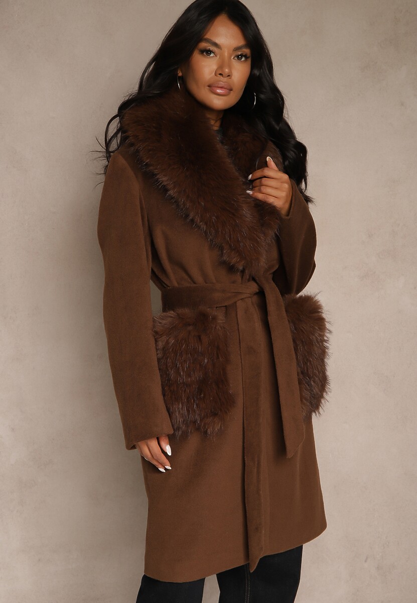 Brązowy Płaszcz z Futrzanym Kołnierzem Kieszeniami i Wiązanym Paskiem Perria