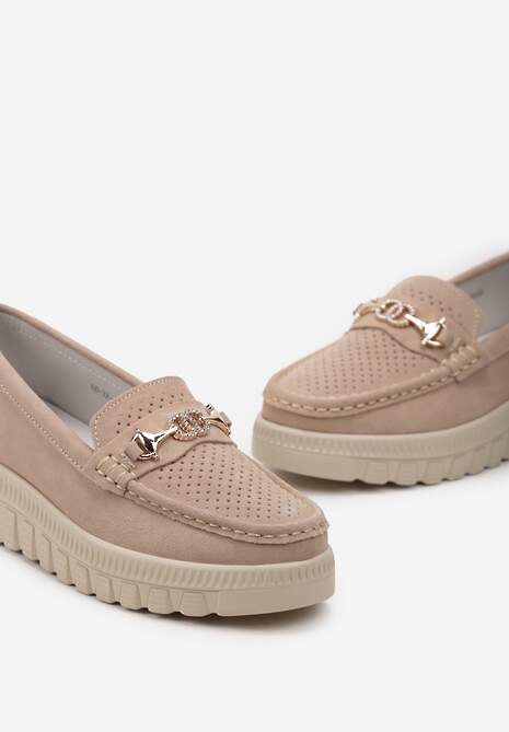 Beżowe Mokasyny na Koturnie ze Skórzaną Wkładką z Cyrkoniami i Metaliczną Klamrą Saler