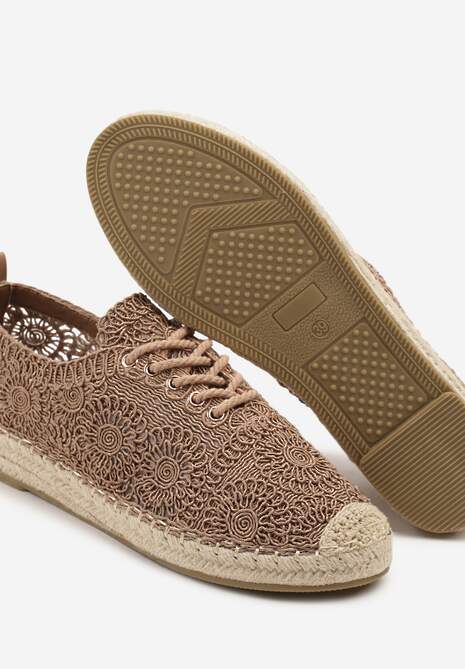 Ciemnobeżowe Tenisówki Ozdobione Plecionką i Ażurowym Wzorem Mevienne