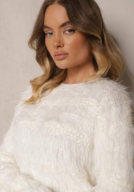 Biały Sweter z Wełną Ozdobiony Ściągaczami i Długim Włosiem Sialora