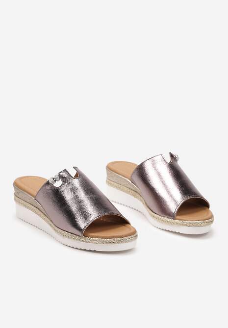 Srebrne Klapki z Cyrkoniami i Wycięciami na Koturnie z Plecionki Quolla