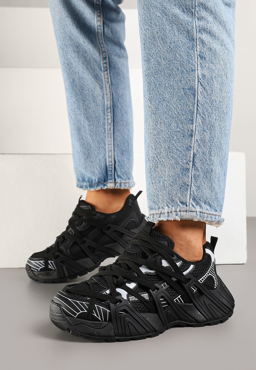 Czarne Sneakersy Ozdobione Geometrycznym Motywem Pollines