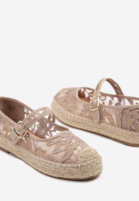 Ciemnobeżowe Espadryle na Plecionej Podeszwie z Paskiem i Koronkową Cholewką Tatonia