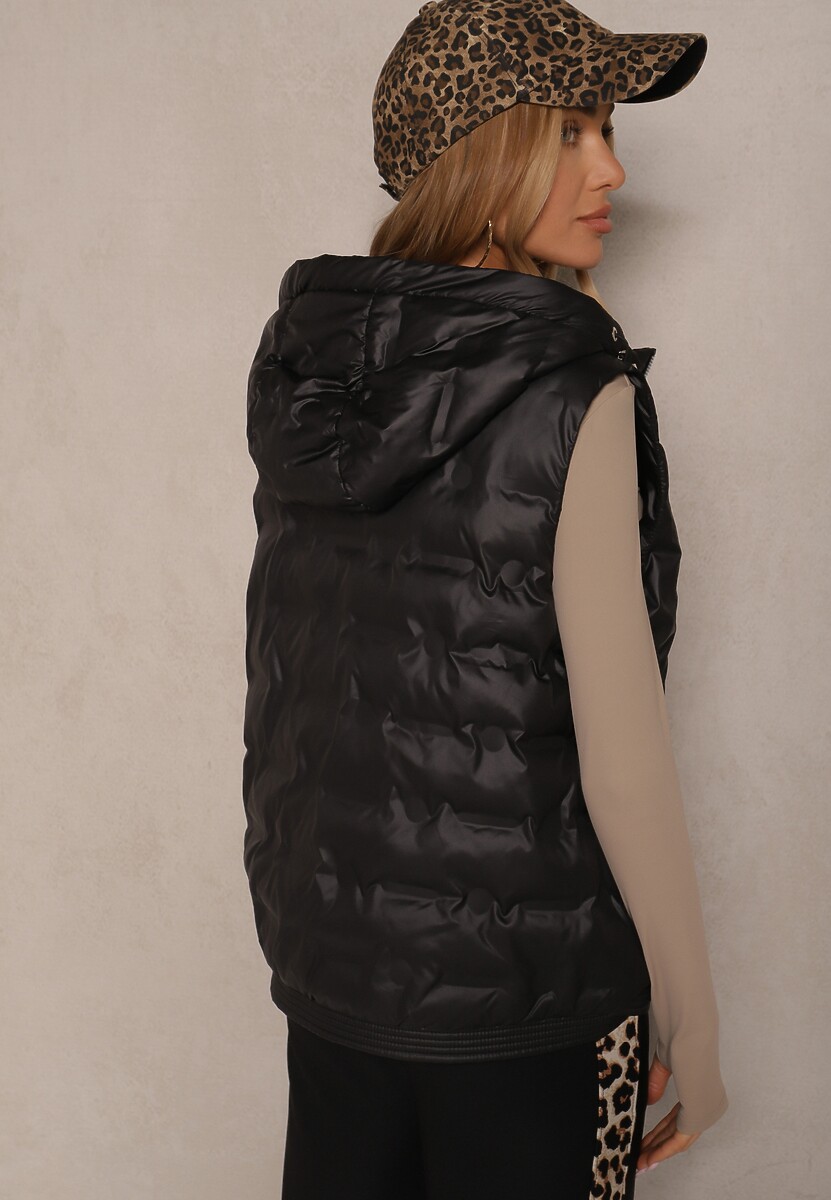 Czarna Pikowana Kamizelka z Kapturem i Ściągaczami Annialia