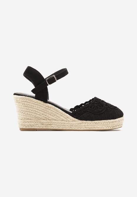 Czarne Sandały na Koturnie z Jutową Plecionką i Ażurową Cholewką ze Sprzączką Witheria