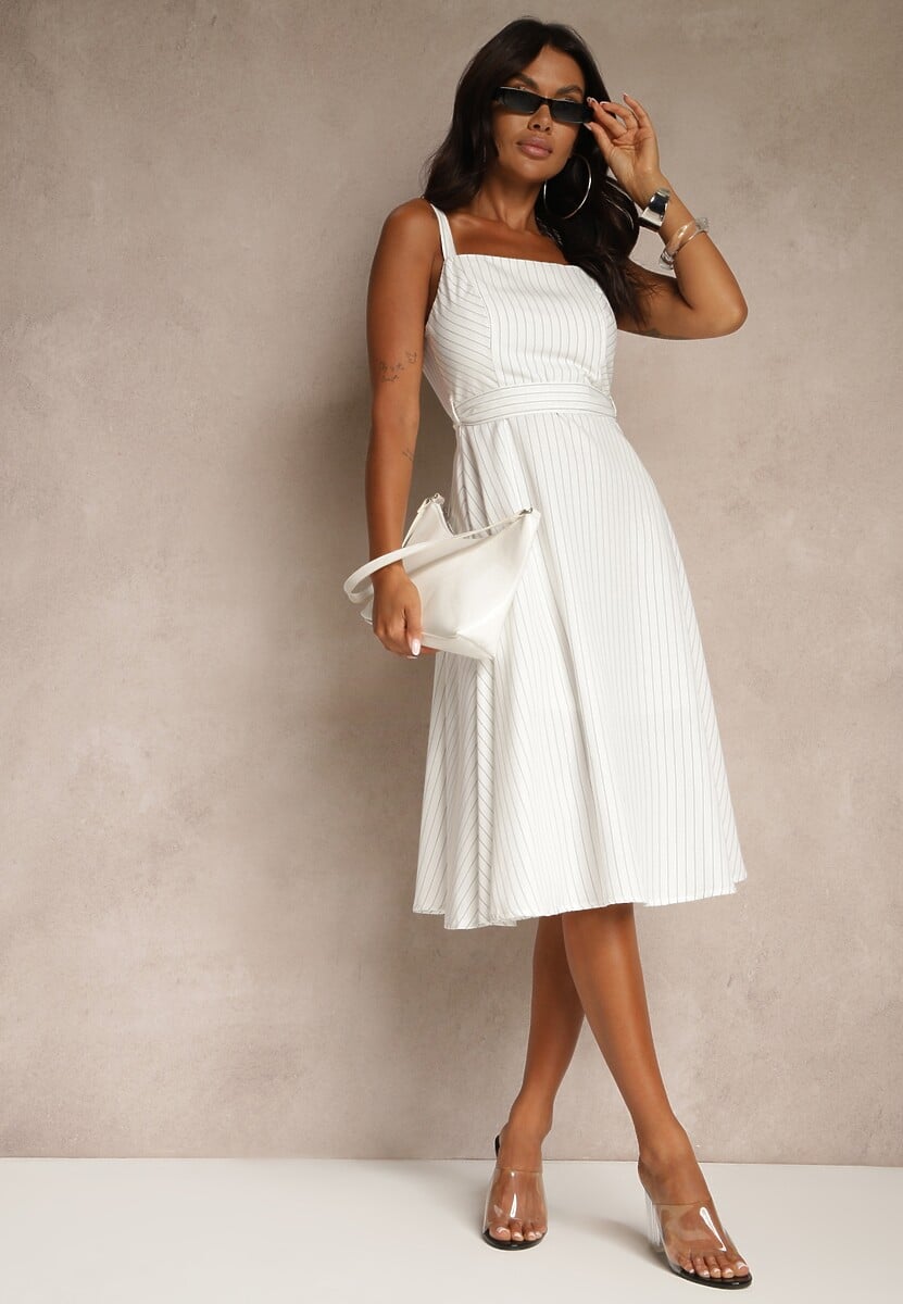 Biała Rozkloszowana Sukienka z Wiskozą w Paski Dolavessa