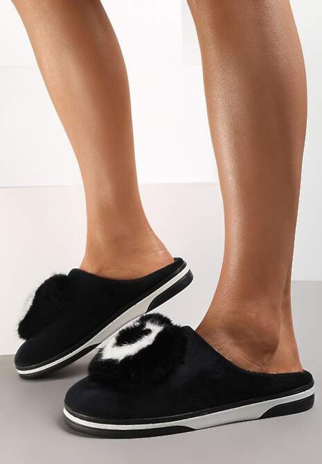 Czarne Kapcie Pyrhede
