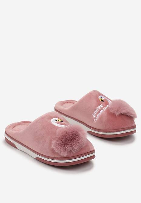 Ciemnoróżowe Kapcie na Płaskiej Podeszwie z Pomponem i Haftem Xamela