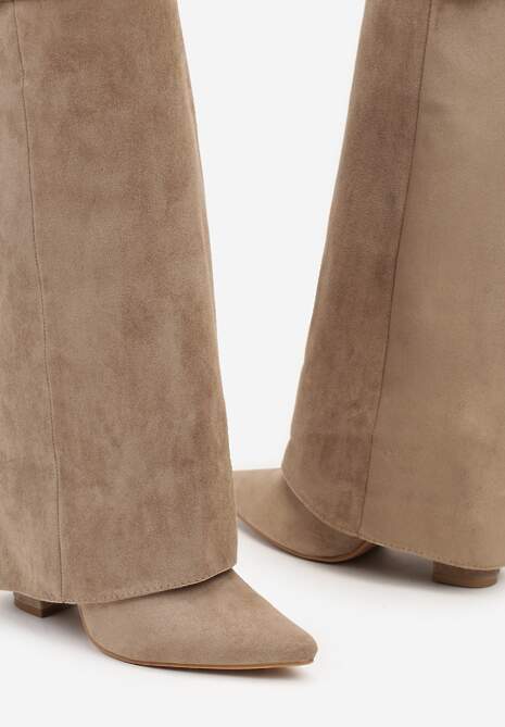 Ciemnobeżowe Kozaki na Słupku z Wywiniętą Cholewką i Klamerką Upaxa