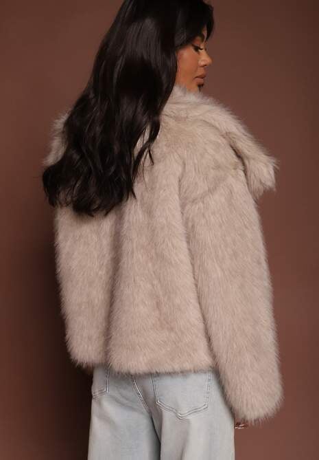 Beżowa Kurtka ze Sztucznego Futra Ozdobiona Kołnierzem Meriian