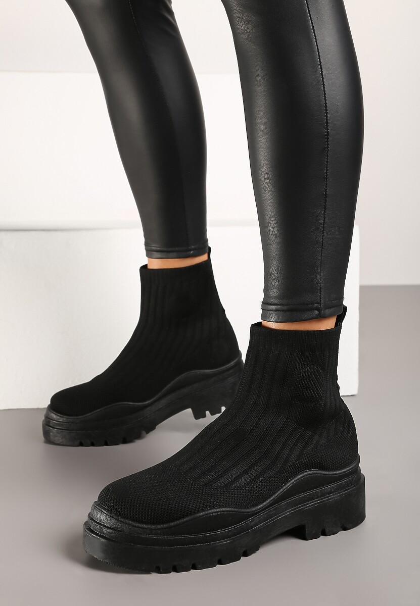 Czarne Botki z Elastyczną Cholewką Ganeon