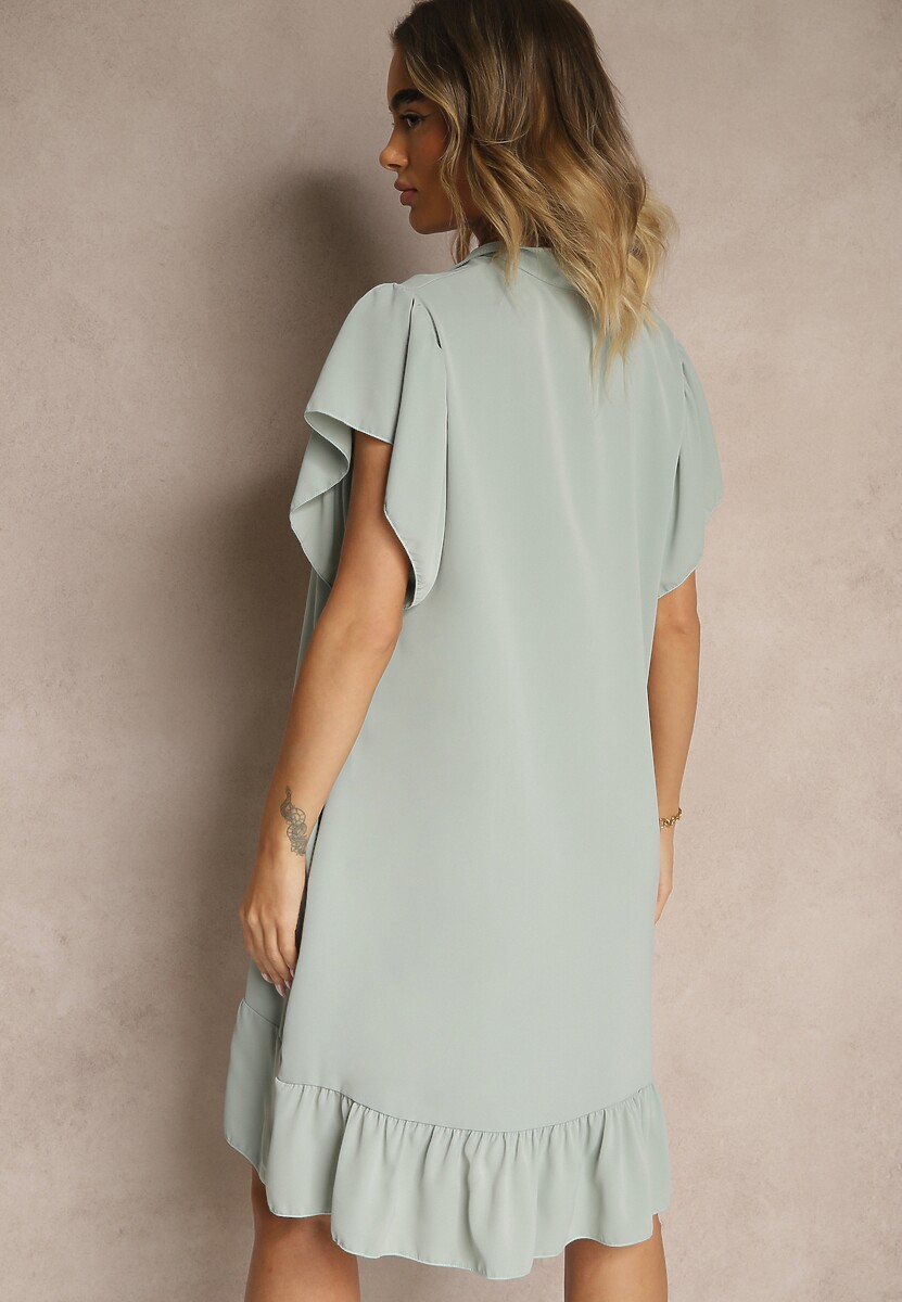Jasnozielona Koszulowa Sukienka Ozdobiona Falbankami i Guzikami Tenelora