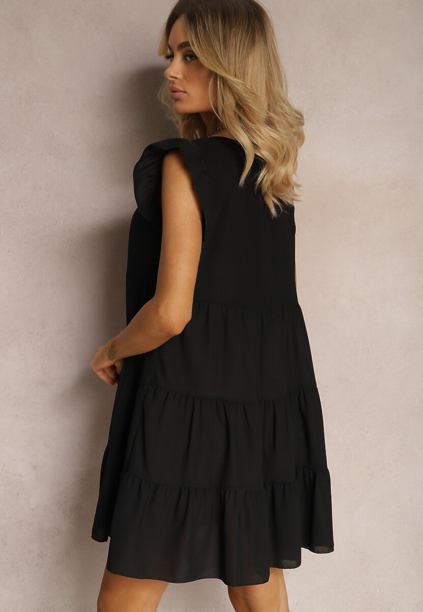 Czarna Sukienka z Krótkim Rękawem i Ozdobnymi Falbankami o Rozkloszowanym Kroju Vetesa