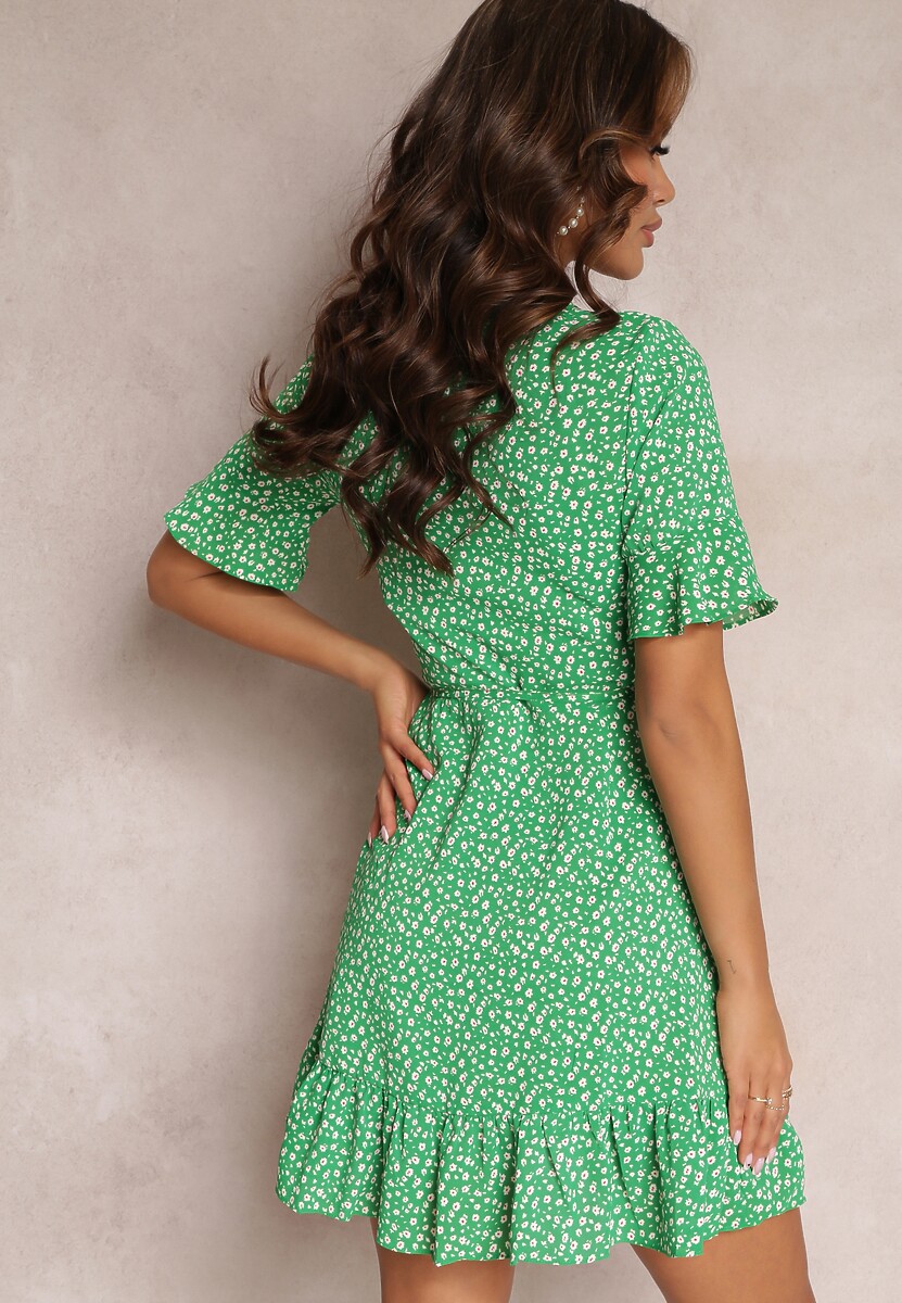 Zielona Sukienka Kopertowa w Kwiaty z Falbankami Vonnos