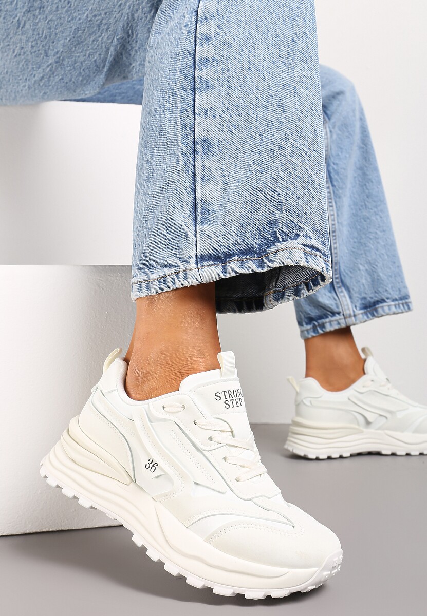 Białe Sneakersy z Ekoskóry ze Sznurowaniem i Ozdobnymi Naszywkami Ocellia