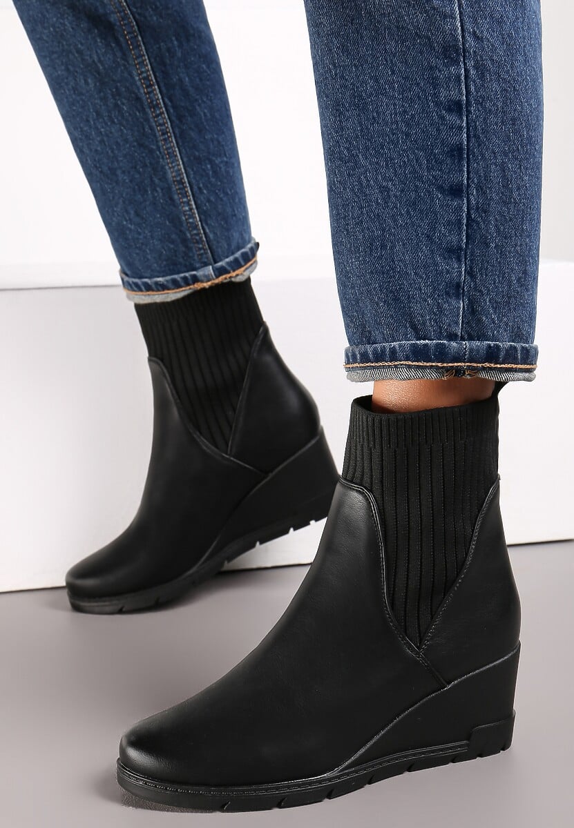 Czarne Botki z Elastyczną Cholewką na Koturnie Touge
