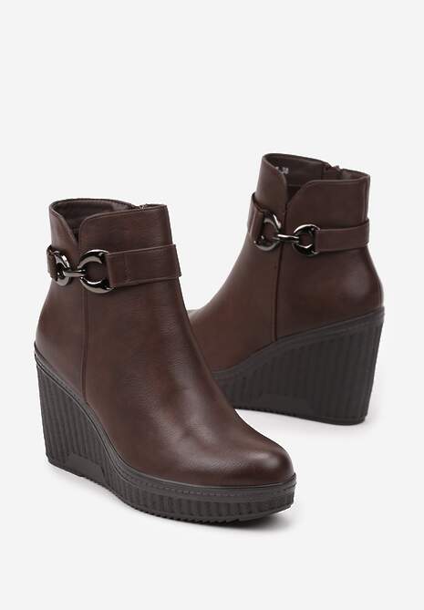 Ciemnobrązowe Botki na Koturnie z Zawieszką z Cyrkoniami i Suwakiem Armela