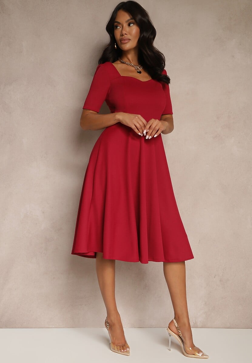 Bordowa Rozkloszowana Sukienka z Dekoltem w Serce Neriliane