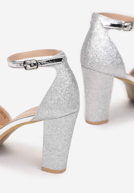 Srebrne Sandały na Słupkowym Obcasie z Brokatem Sconis