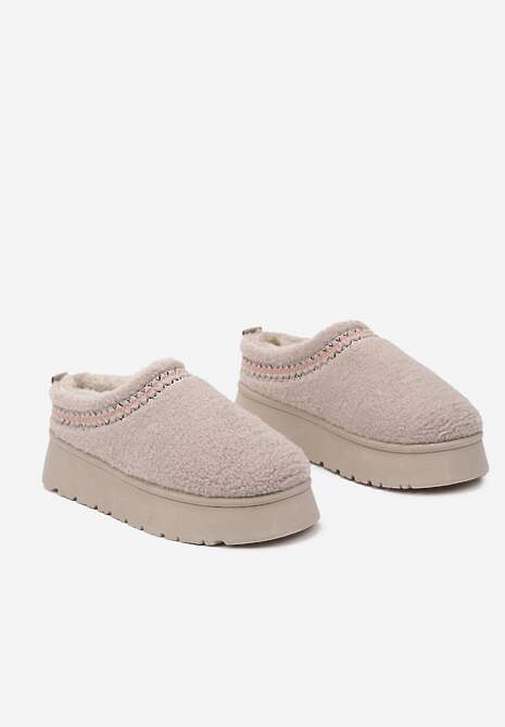 Ciemnobeżowe Śniegowce na Platformie Ozdobione Haftem i Niską Cholewką Zinnicira