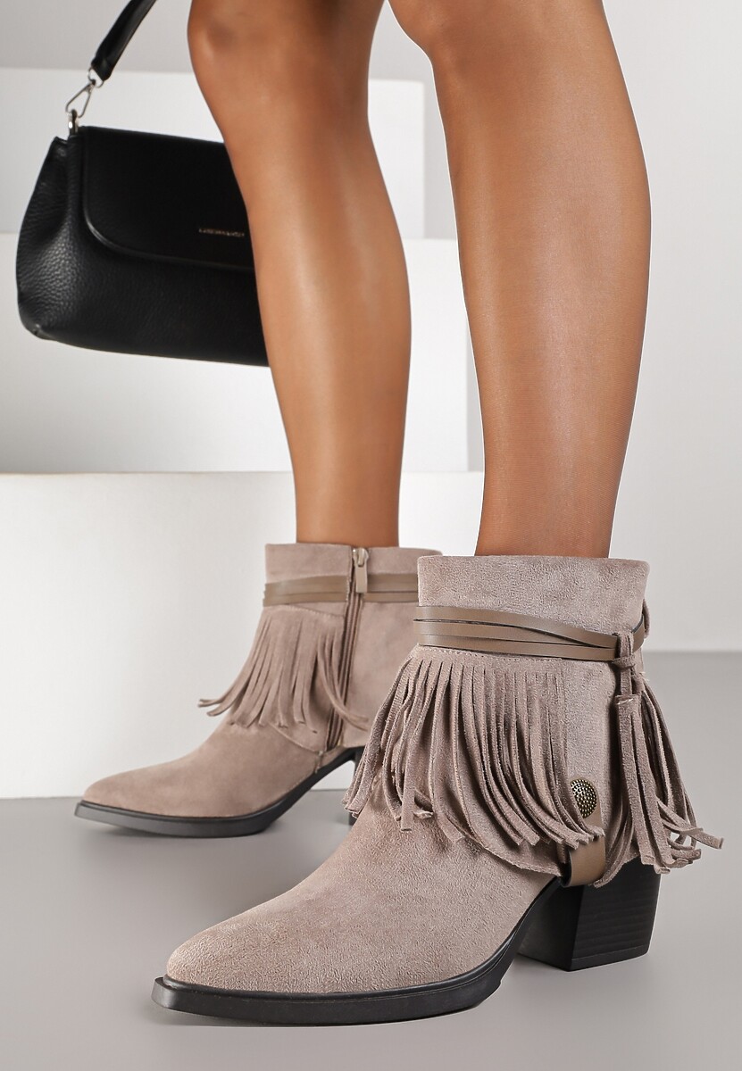 Beżowe Botki Kowbojki na Stożku Ozdobione Frędzlami Umvila