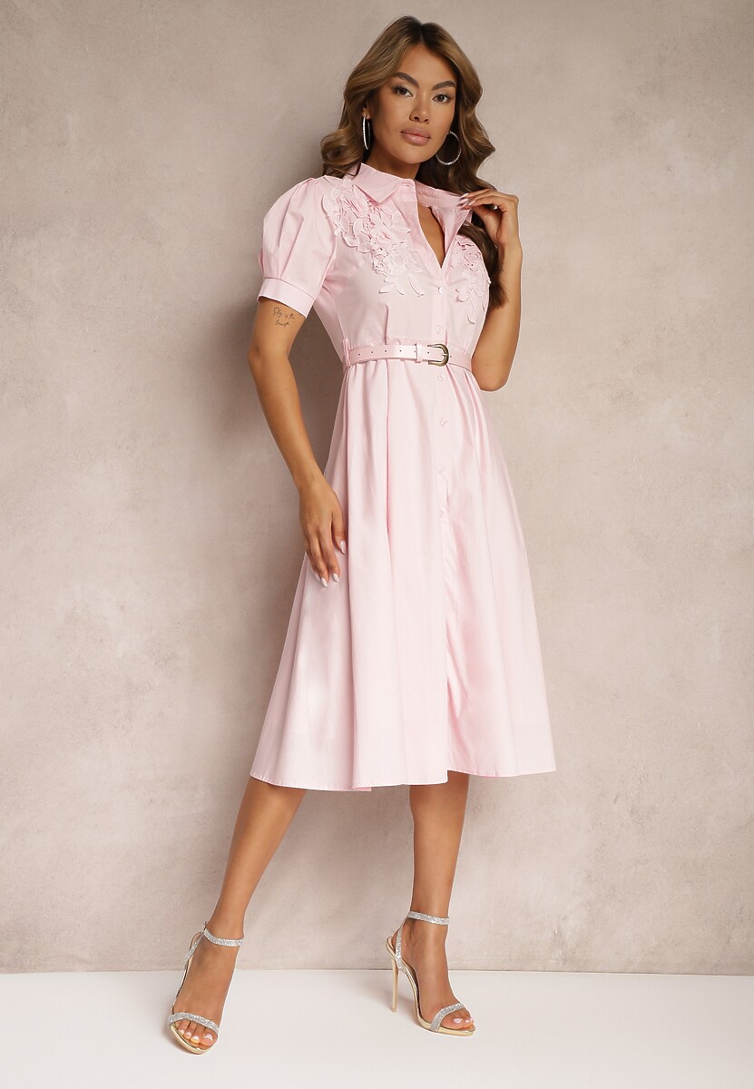 Różowa Sukienka w Koszulowym Stylu z Paskiem Ozdobiona Koronką Ilidia