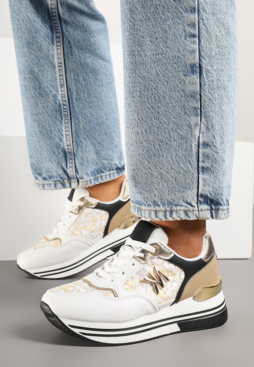 Biało-Czarne Sneakersy Ozdobione Metalicznymi Literami Divlirra