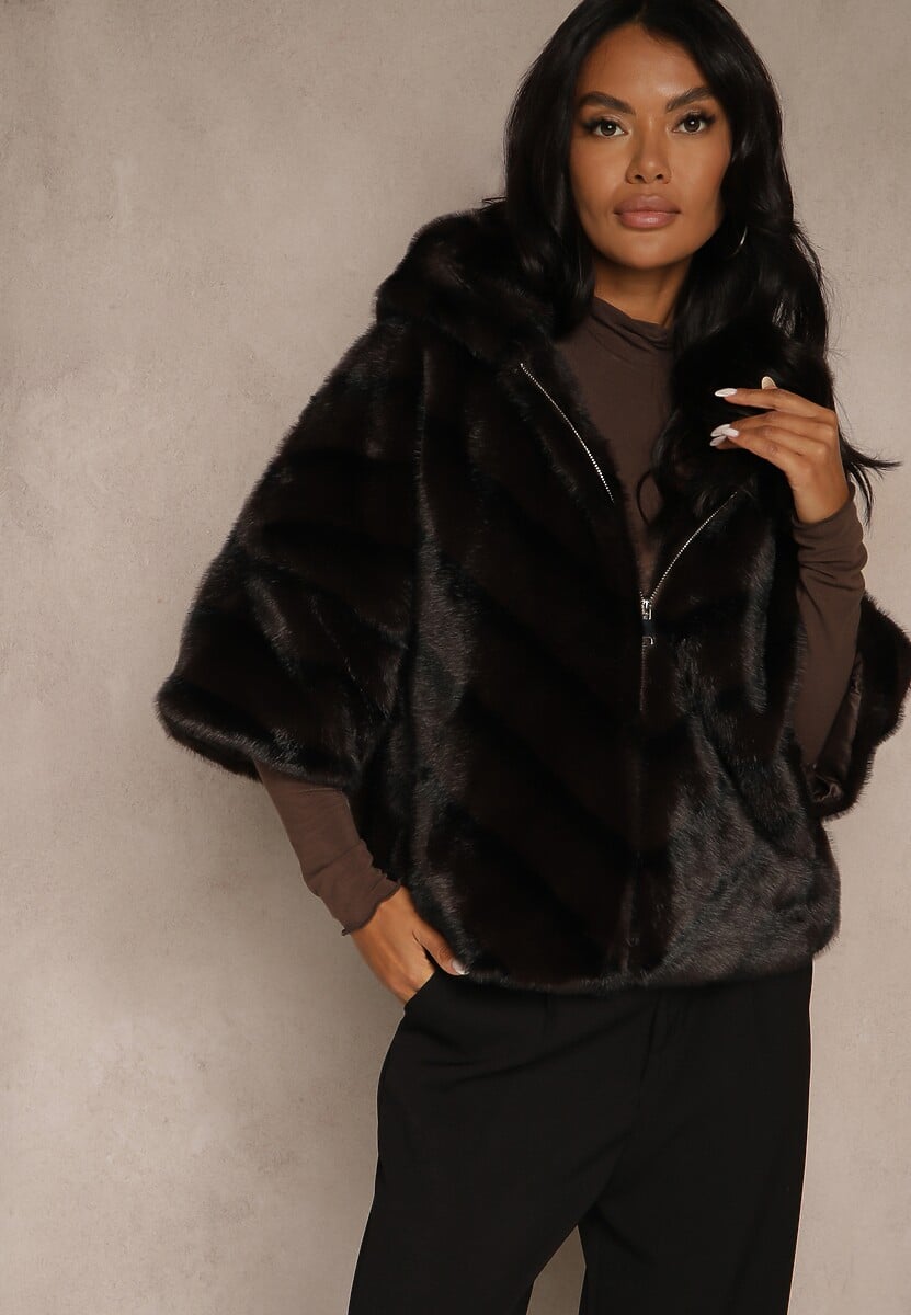 Czarna Kurtka Futrzana o Kroju Oversize z Kapturem i Rękawami 3/4 Titene