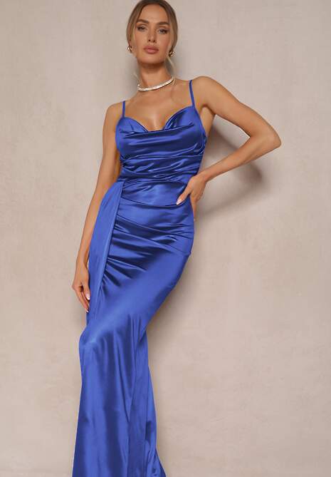Niebieska Satynowa Sukienka Taliowana z Rozcięciem na Boku Ozdobnym Trenem i Marszczeniami Lisarosea