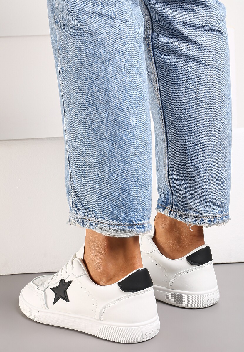Białe Sneakersy z Perforacją na Nosku Ozdobione Gwiazdką Hipatia