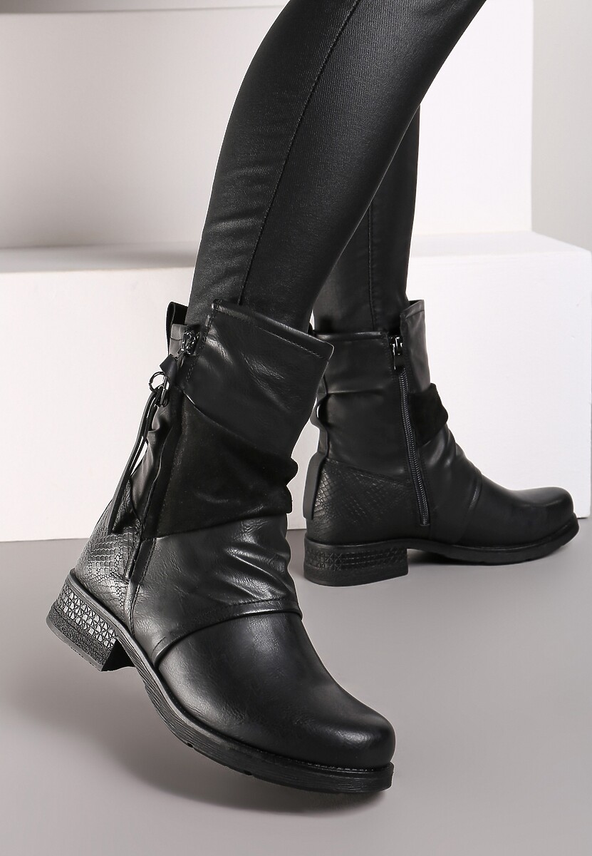 Czarne Eleganckie Botki z Dekoracyjnym Suwakiem i Marszczeniami przy Cholewce Rialeissa