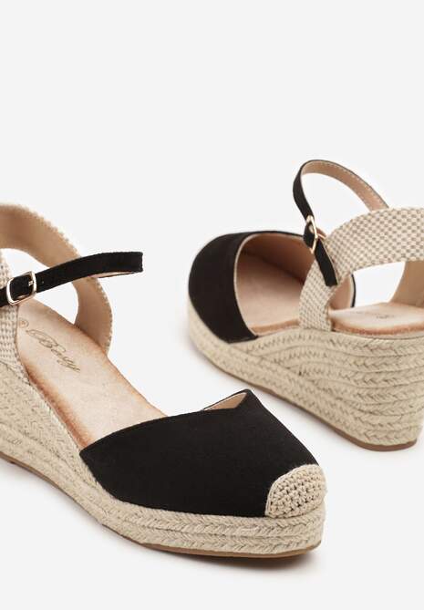 Czarne Sandały na Plecionym Koturnie Odivale