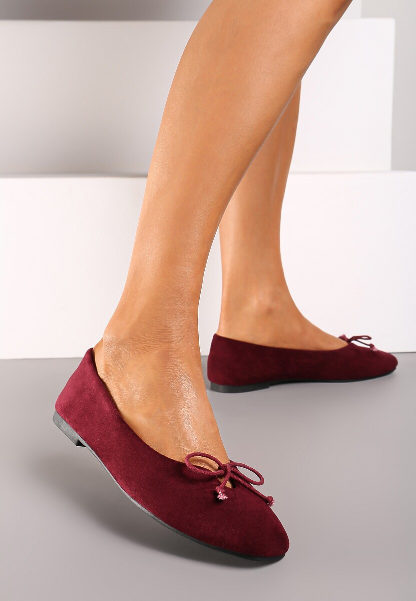 Czarne Balerinki na Płaskiej Podeszwie z Kokardką i Wycięciami Lerivin