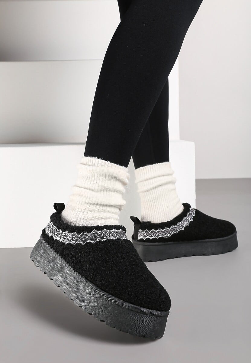 Brązowe Śniegowce na Platformie z Niską Cholewką i Haftem Zinnorea