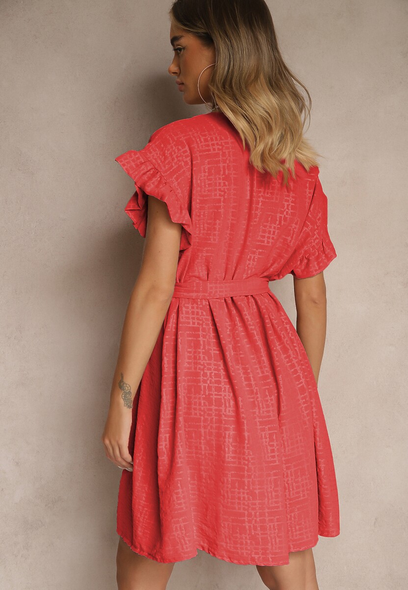 Czerwona Sukienka z Paskiem i Falbankami przy Rękawach Folunelle