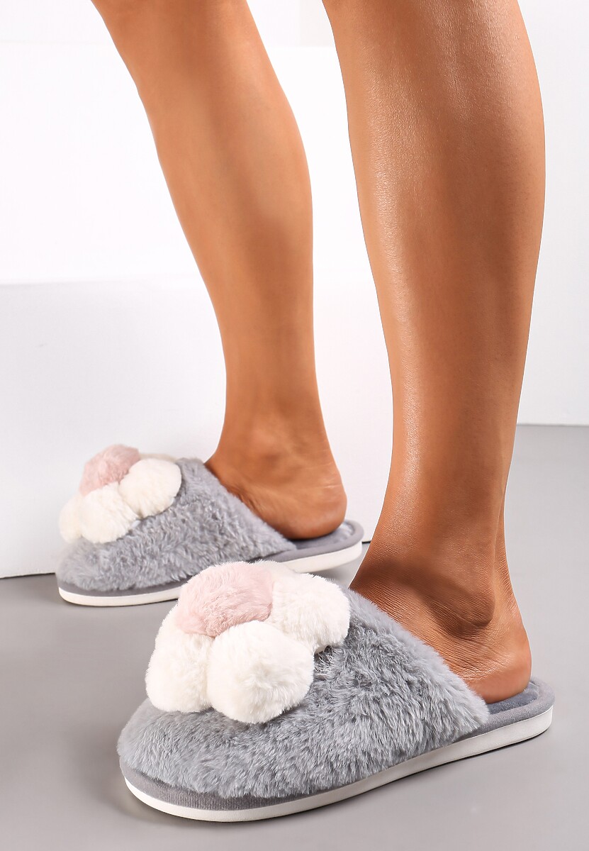 Szare Kapcie ze Sztucznego Futra z Aplikacją 3D w Kształcie Kwiatka Melisande