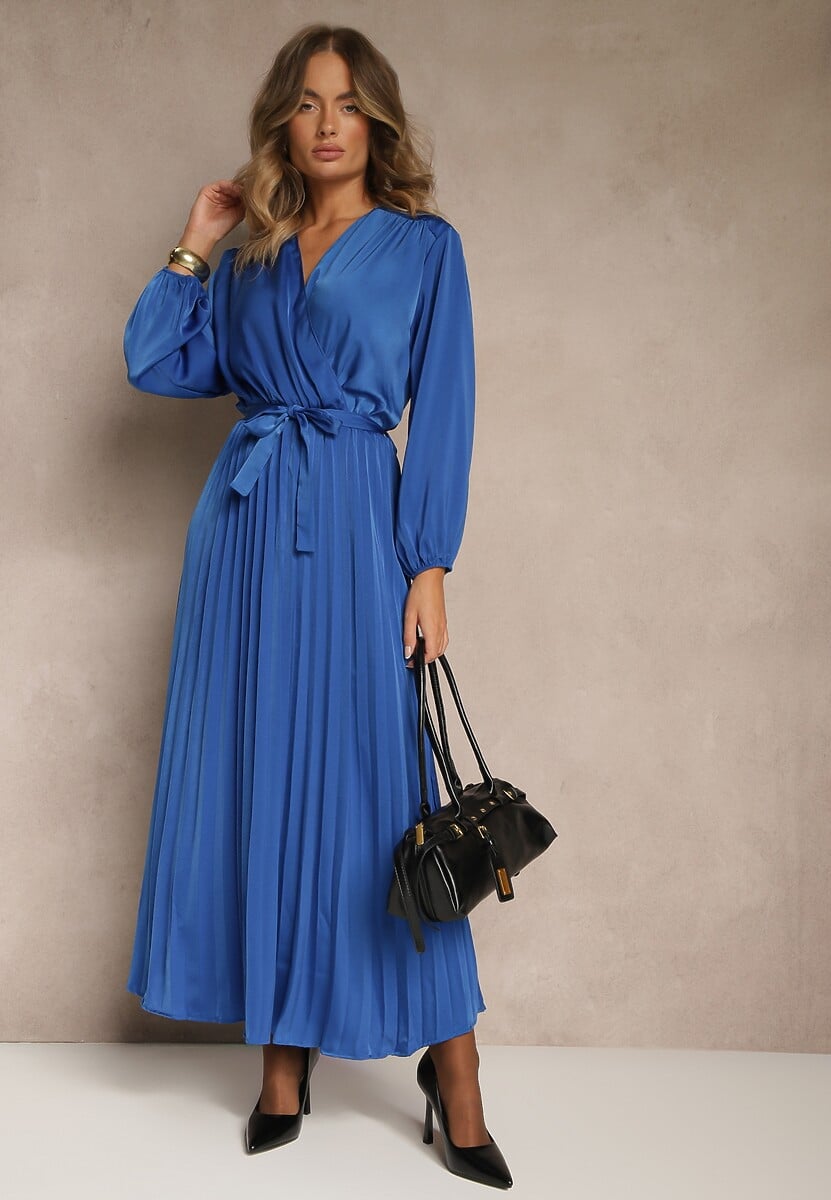 Niebieska Maxi Sukienka z Plisowanym Dołem i Kopertowym Dekoltem Basila