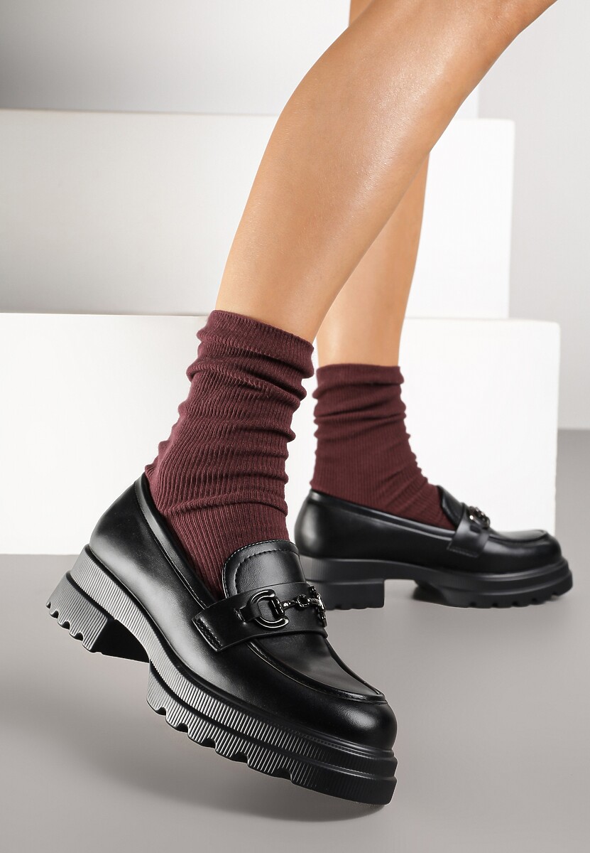 Czarne Mokasyny na Tłoczonej Platformie Ozdobione Klamrą Nessorie