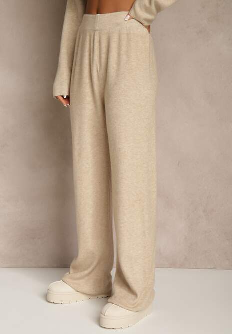 Jasnobeżowy Komplet Oversize z Dzianiny z Wełną Sweter i Szerokie Spodnie Alenria