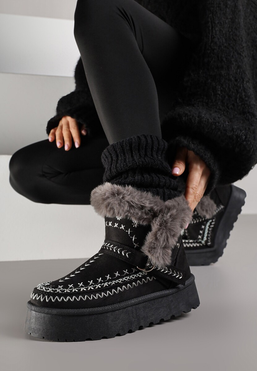 Jasnobrązowe Śniegowce na Platformie z Futerkiem i Haftowanym Wzorem Celatusa