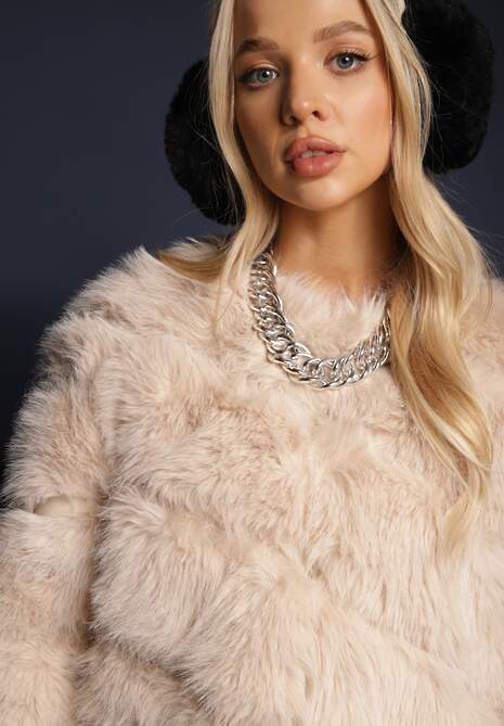 Beżowa Futrzana Kurtka o Krótkim Kroju Zapinana na Haftki Alorith