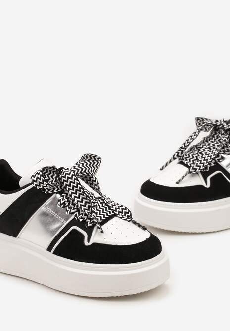 Biało-Czarne Sneakersy z Przeszyciami i Ozdobnymi Sznurówkami na Grubej Podeszwie Timarel