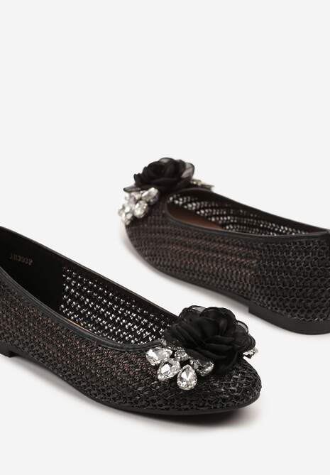 Czarne Balerinki z Szydełkowanymi Zdobieniami Cyrkoniami i Kwiatową Aplikacją Mairalos
