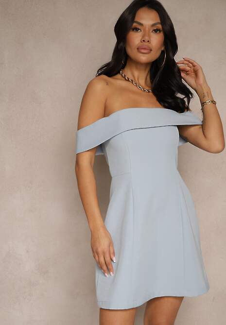 Jasnoniebieska Koktajlowa Sukienka Bandeau z Zakładką Przy Dekolcie Milzemis